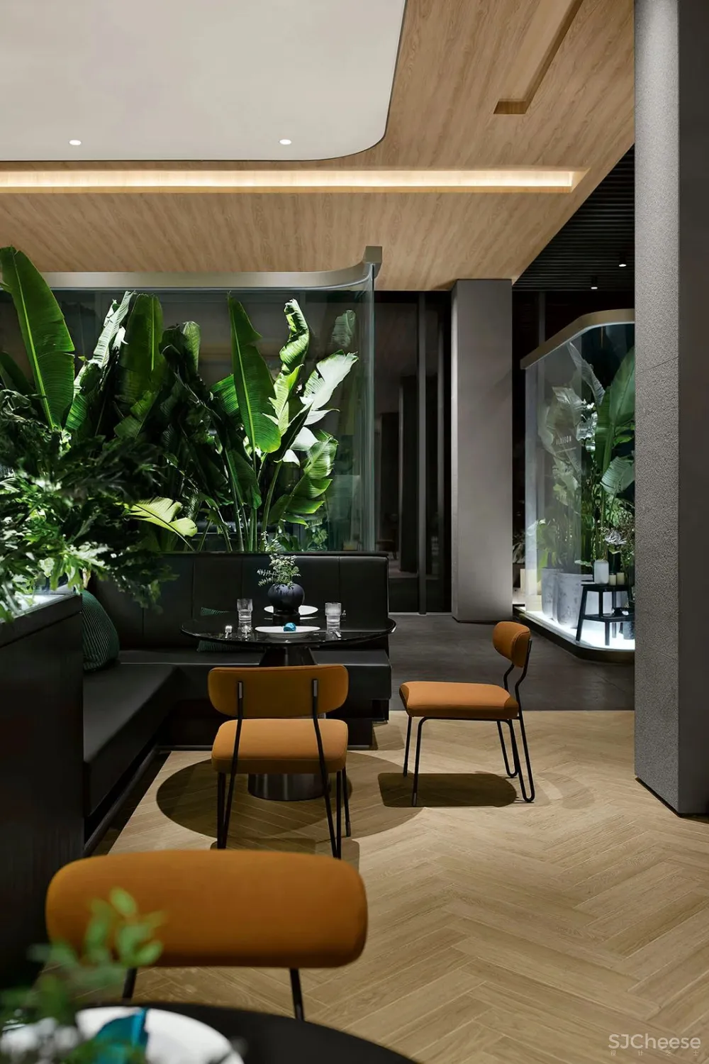 峻佳 杭州万科开了家超仙的雨林餐厅，成新晋网红地 ！