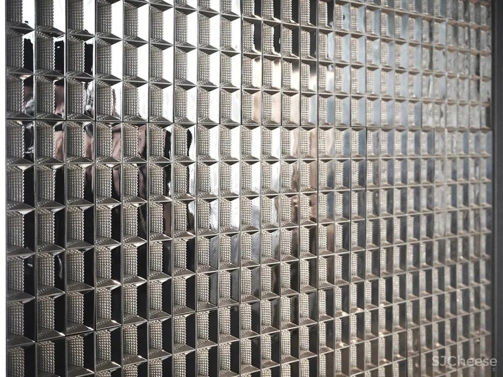 TOMO 東木筑造 趣味、怪诞、未知,次时代的虚拟世界