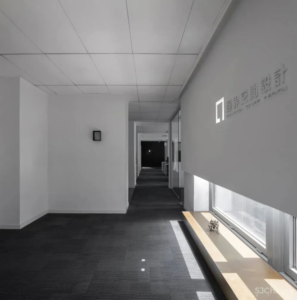 边界空间设计 × 边界办公空间：“无用”的黑亭