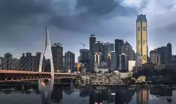 谢柯-既下山·重庆生活的复杂和冲突，都在这间院落“缴械投降”！