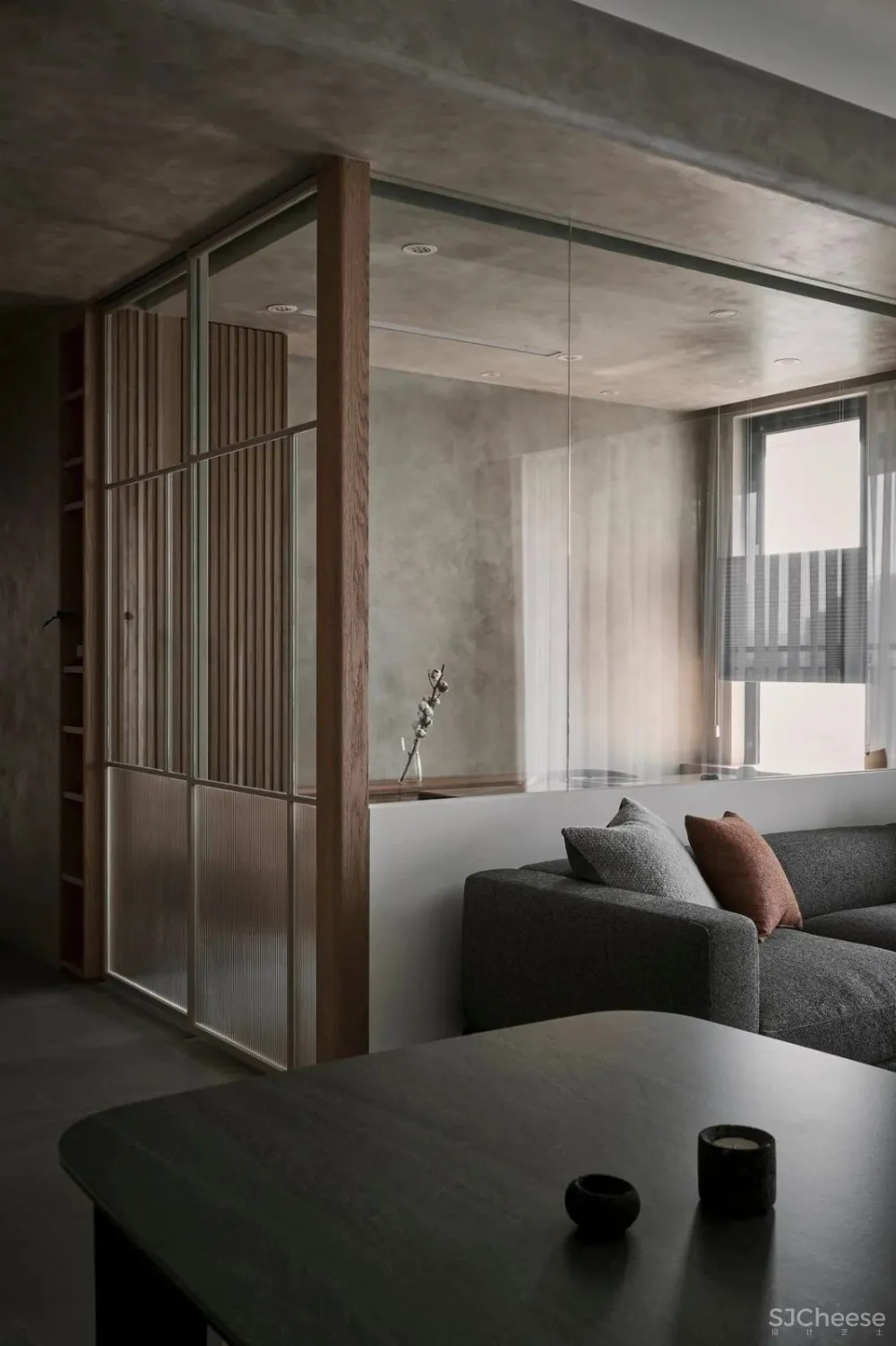 原木 水磨石，四口人的阅读之家 御见设计