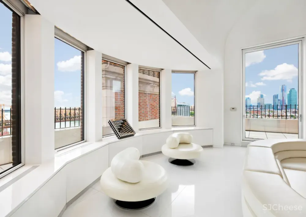 3 亿的顶层公寓，老房改造成极简的前卫豪宅，网友：“一般人欣赏不来“