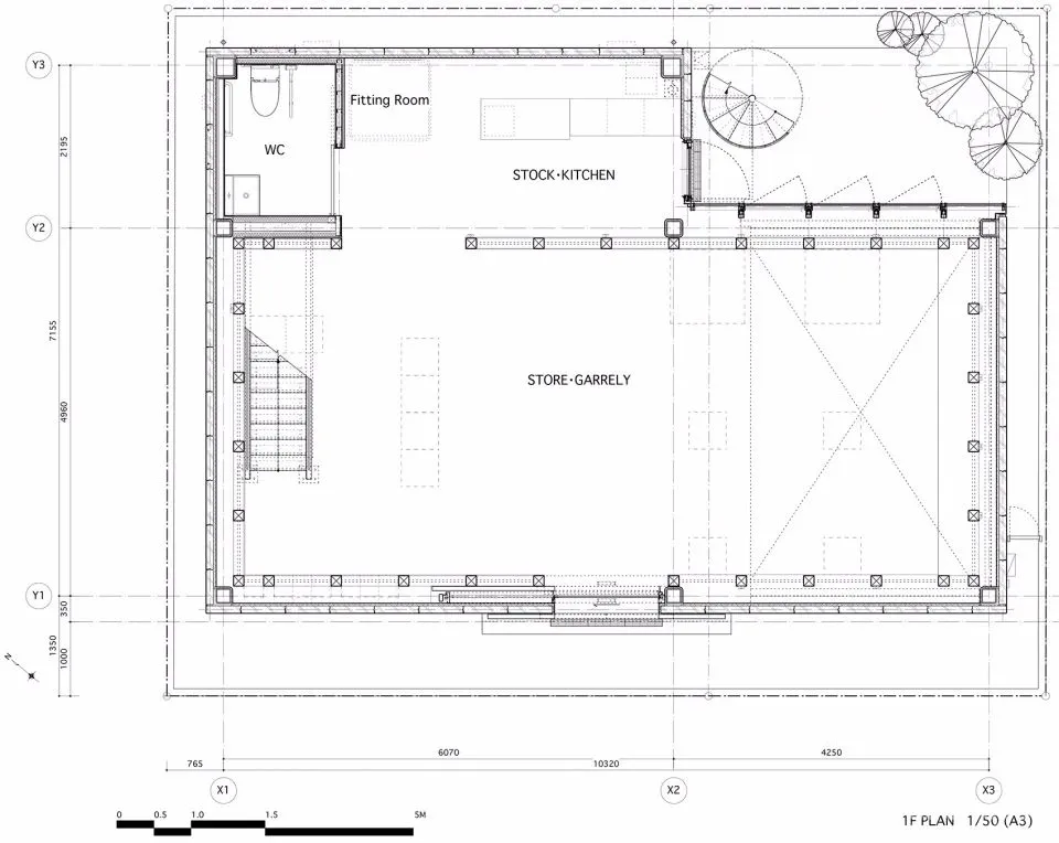 New Balance 
日本T HOUSE