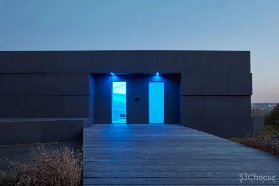 COLL COLL 一座不折不扣的功能性住宅 Sophia住宅