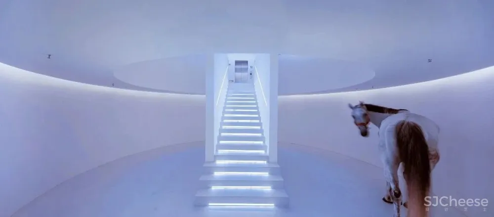 张雷新作 南京深坑酒店—矿坑石料雕琢的美学空间,是酒店也是美术馆