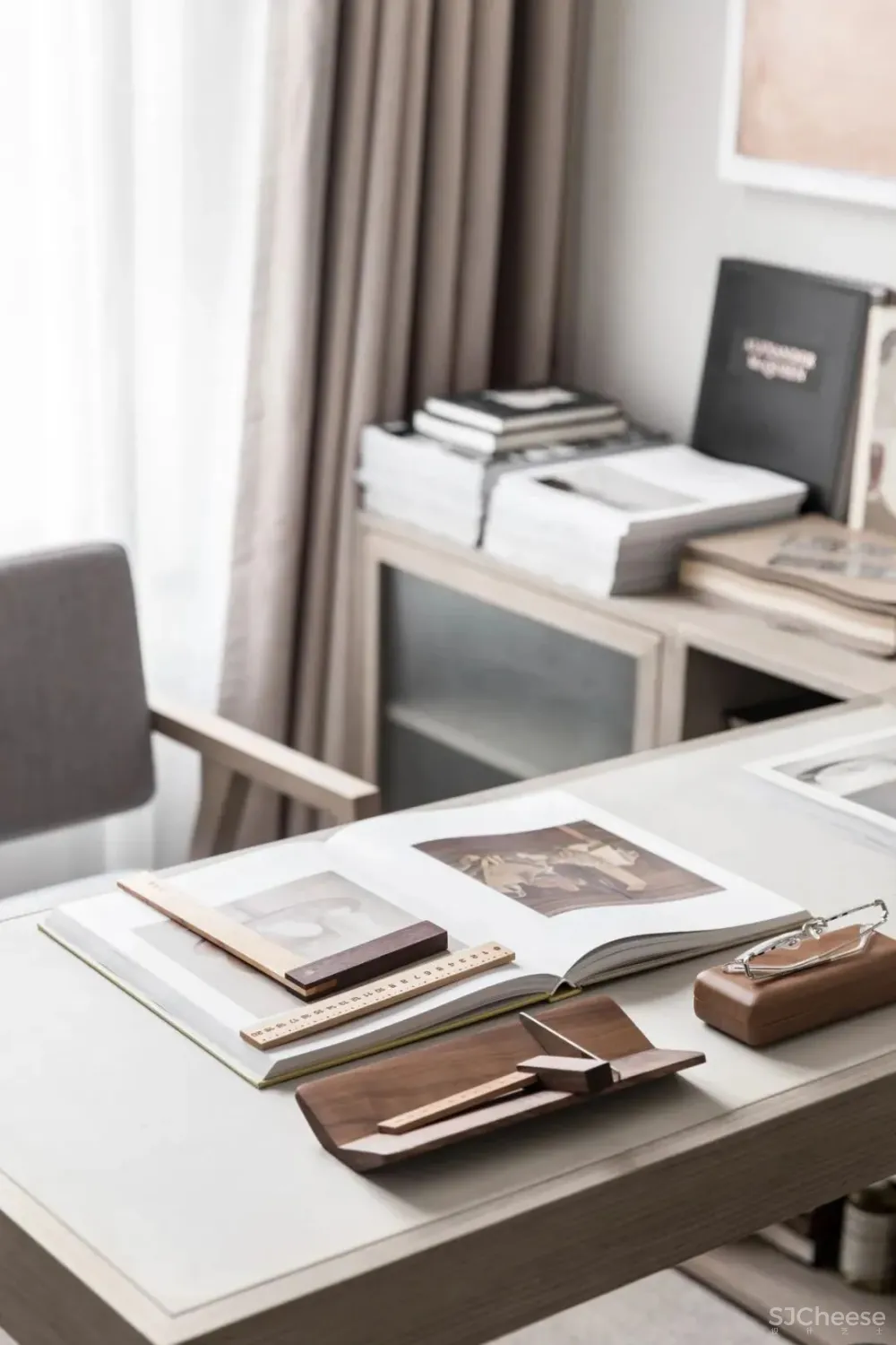 璞辉设计丨“猫愈家” ,听喵声来,猫肥家润,读书解困