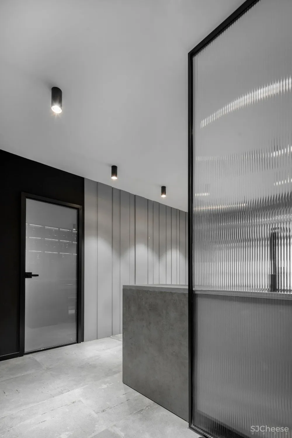 无主灯设计、高级灰撞色，这个家太有范 久栖设计