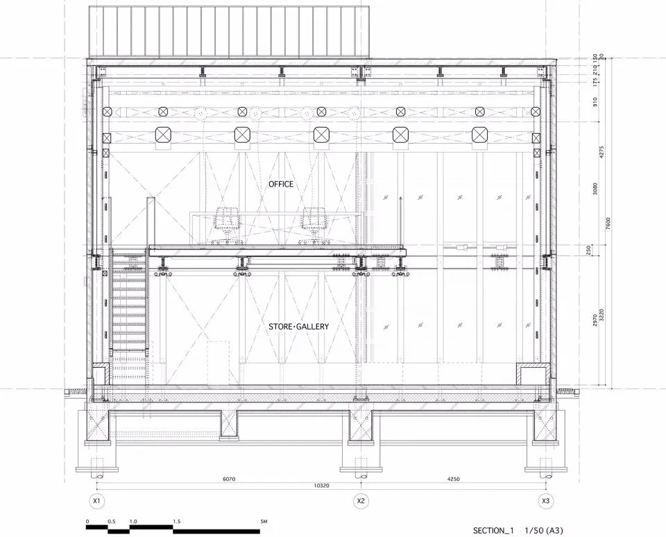 New Balance 
日本T HOUSE