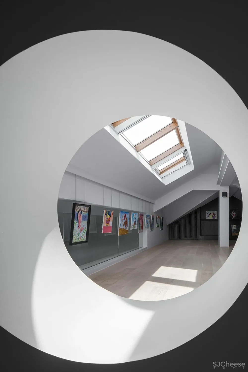 上海 780㎡ 极简别墅设计 ,黑白相映,安静优雅!