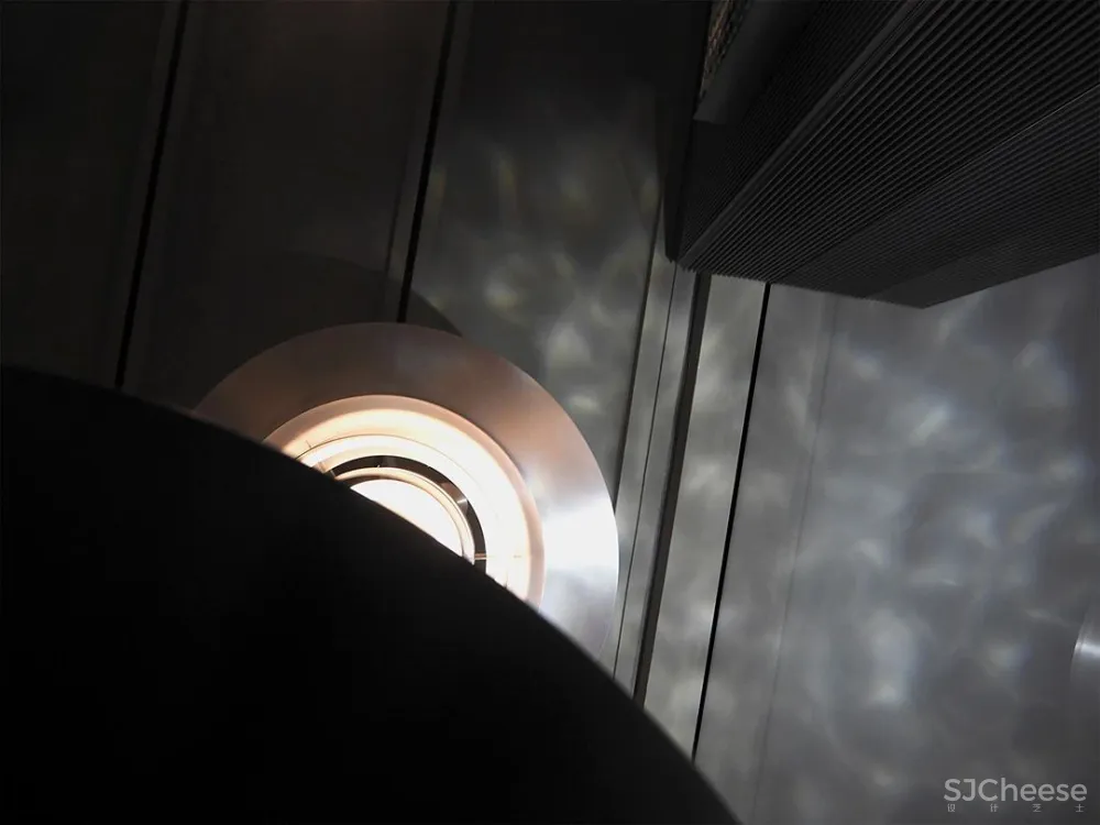 TOMO 東木筑造 趣味、怪诞、未知,次时代的虚拟世界