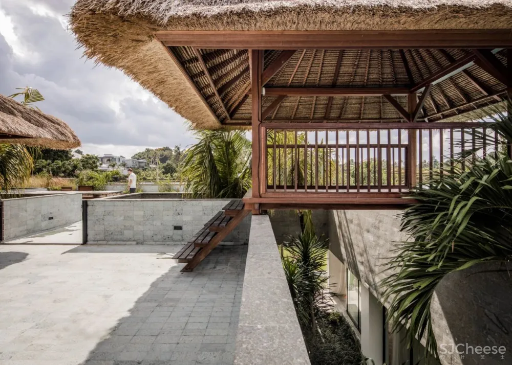 Alexis Dornier 隐匿于绿植之中 Flora住宅