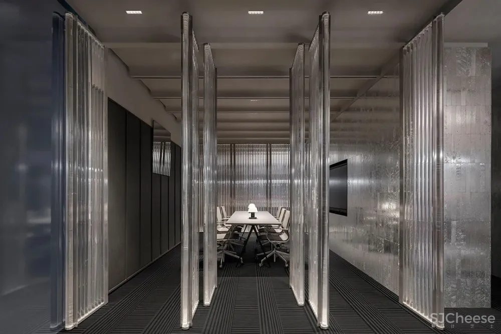 TOMO 東木筑造 趣味、怪诞、未知,次时代的虚拟世界