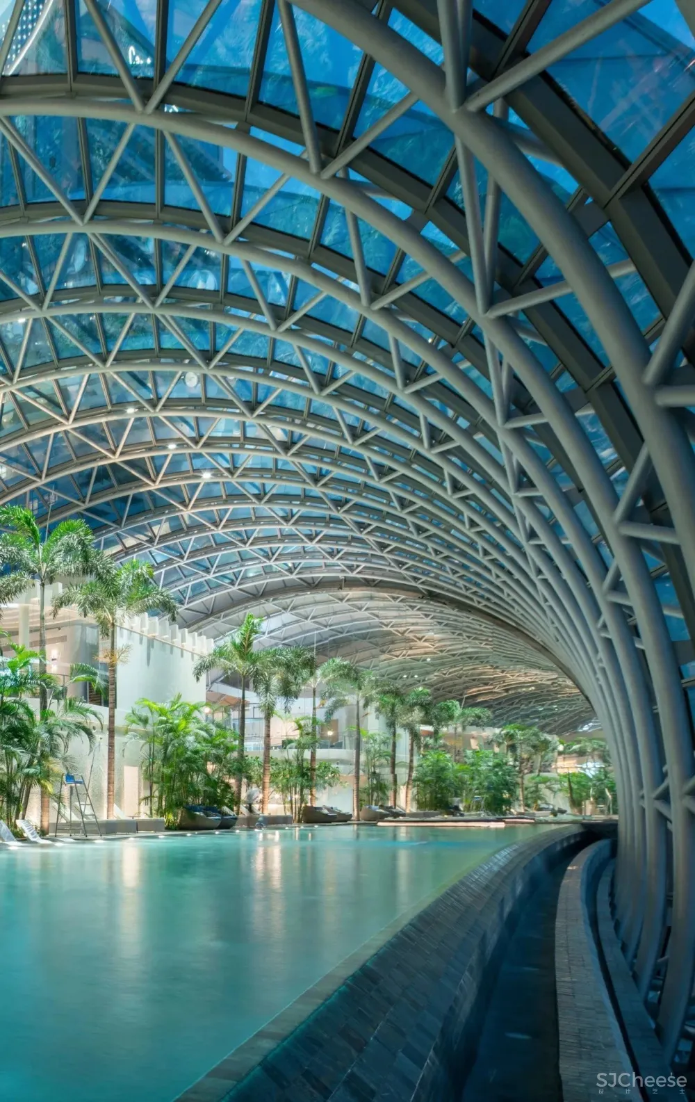 朱周空间设计丨重庆来福士:350米云端豪宅样板间设计!