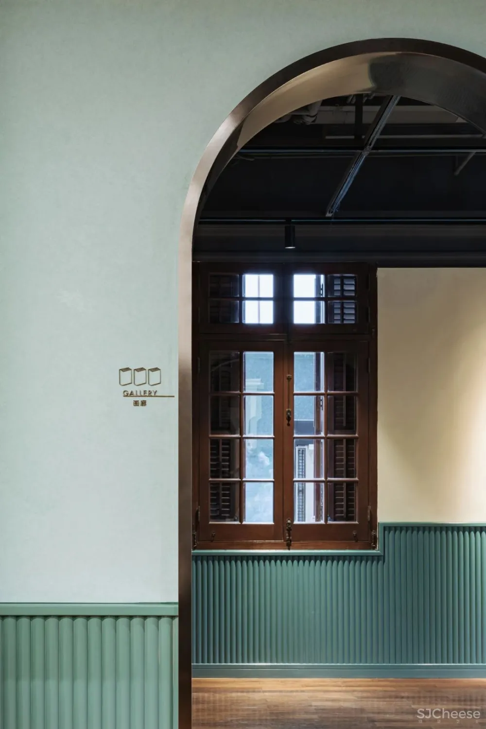 双子座俞挺的两个新作:一座妖的乐园、一个文学爱好者的客厅