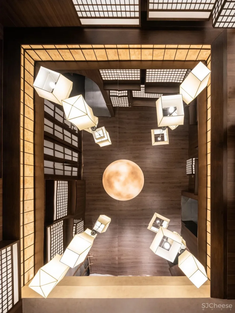 双子座俞挺的两个新作:一座妖的乐园、一个文学爱好者的客厅