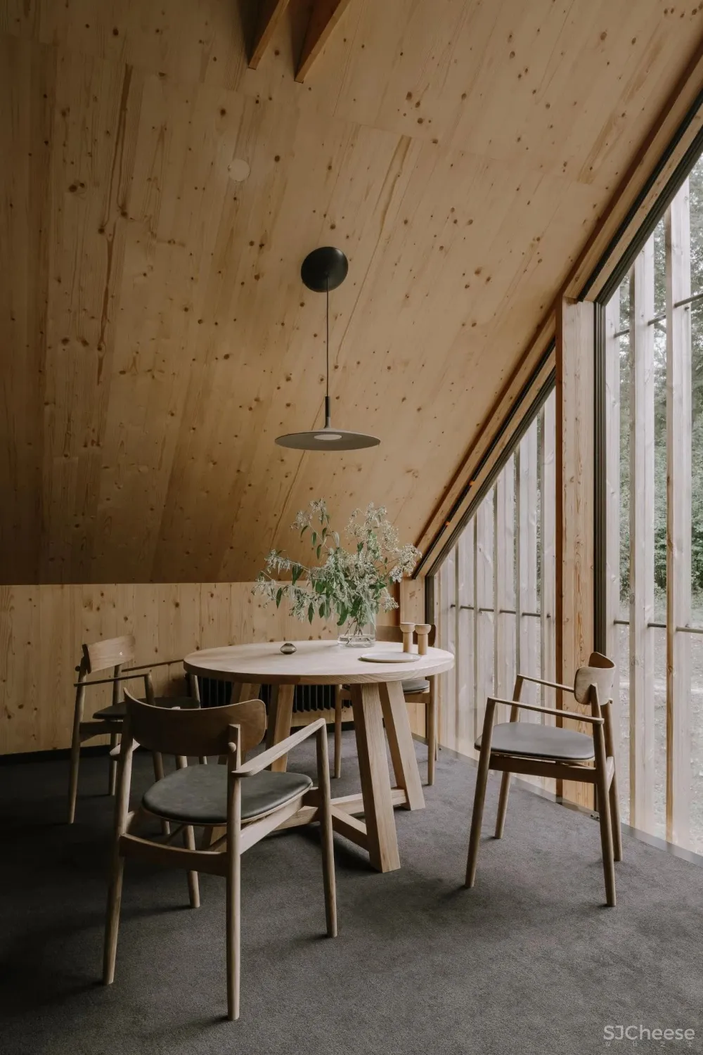 混凝土加木结构的公寓式民宿,混搭乡建必有亮点!