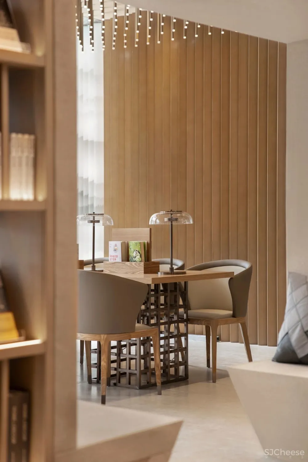 万科进军餐饮界？打造4000㎡山水间的日料新地标！【CLV赛拉维×万科】