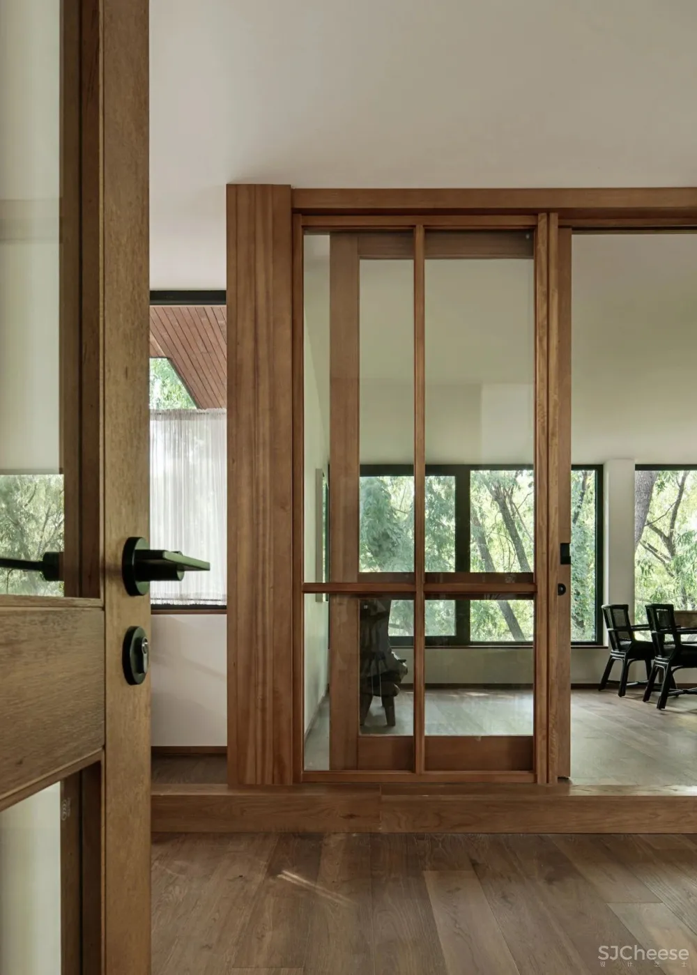 欢聚或独处,都被温柔包裹着| 军哥和芳姐自宅