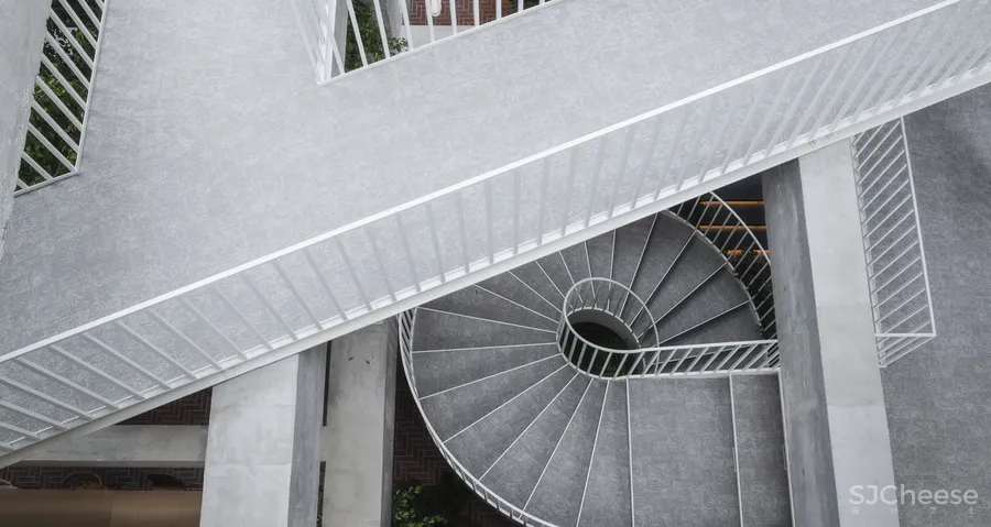 藤本壮介新作建成!300年日本老旅店重建,竟然变成一座山