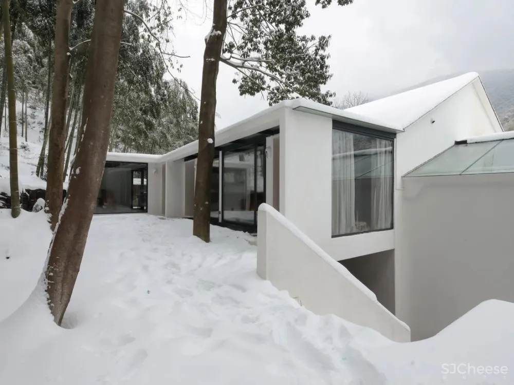 大墨空间 环抱青山,无愧自然