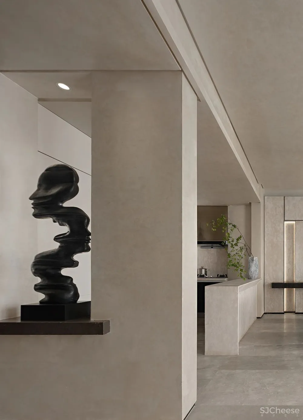 灰调奶咖的半山叠墅，远离喧嚣的质朴大宅！