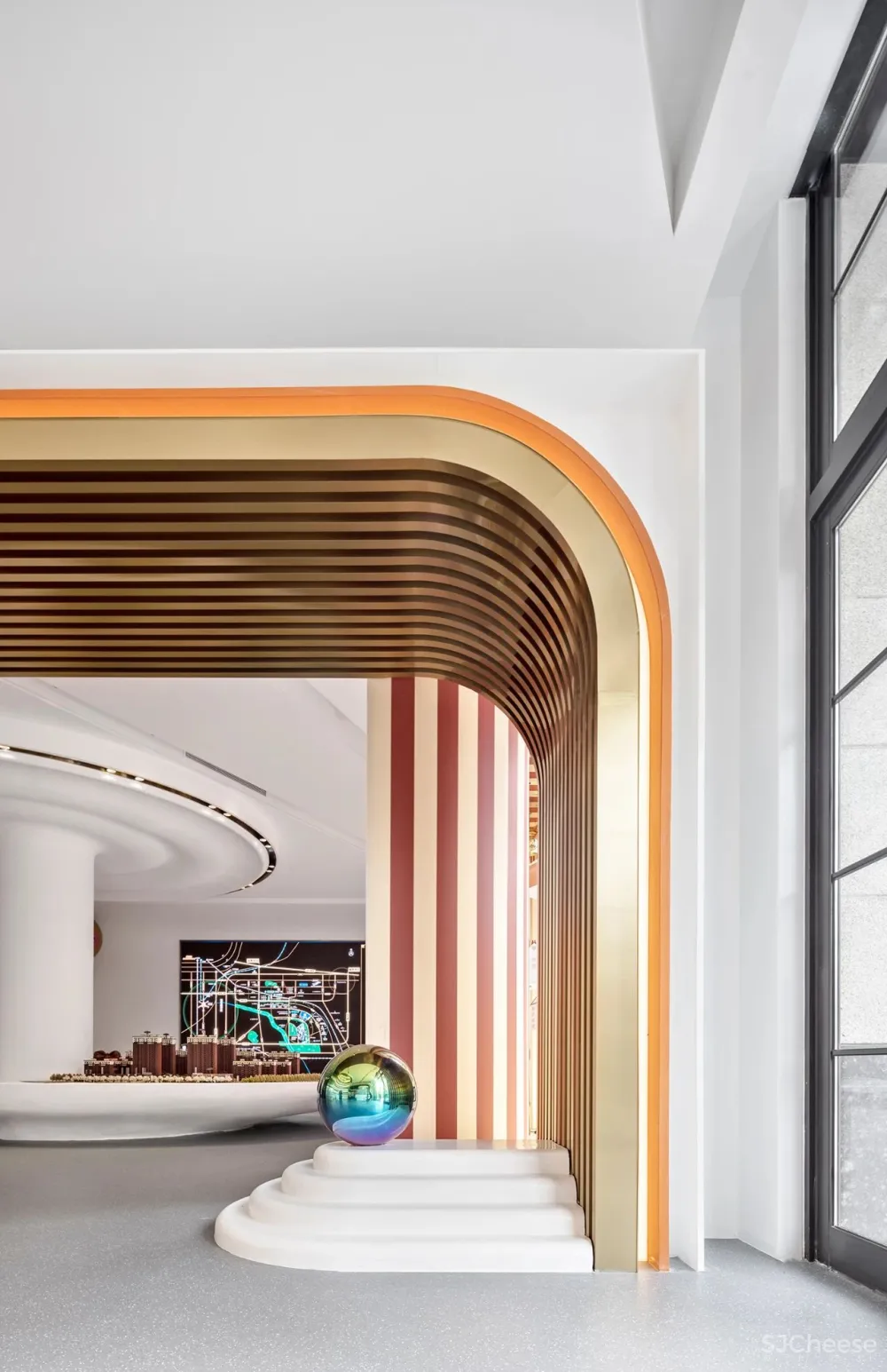 CLV×万科：色彩梦幻联动，打造都市中的“天真避难所”!