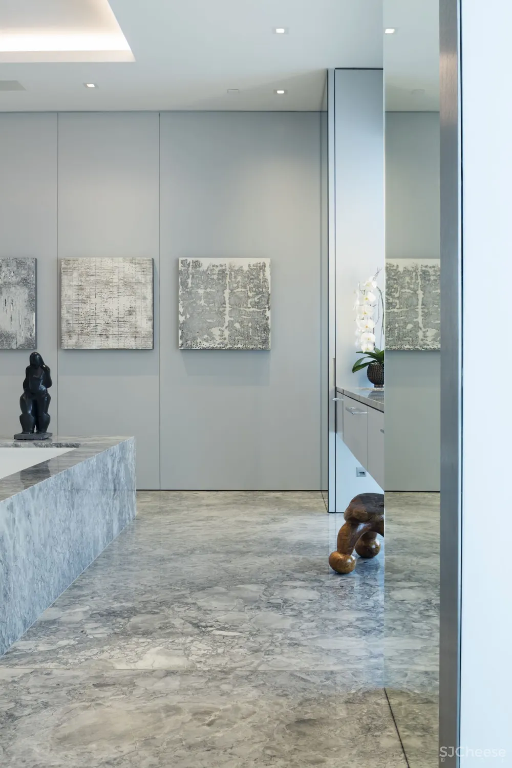 590㎡的顶层公寓,奢华也可以是一种 LOFT 范儿