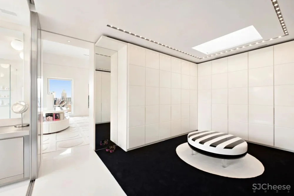 3 亿的顶层公寓，老房改造成极简的前卫豪宅，网友：“一般人欣赏不来“