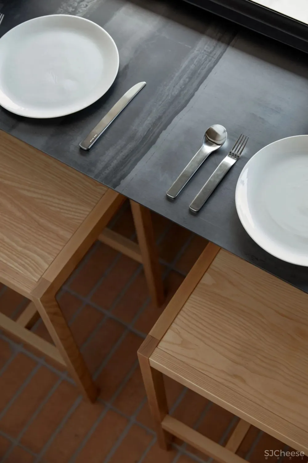 PRIOR THORNBURY BY RITZ - GHOUGASSIAN.