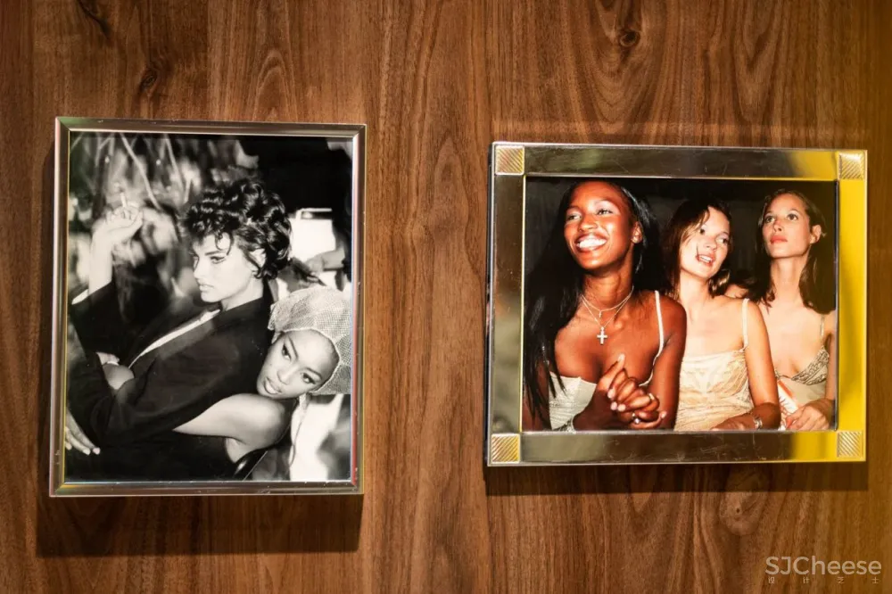 Caffettiera Caffé Bar in Montréal by Ménard Dworkind.