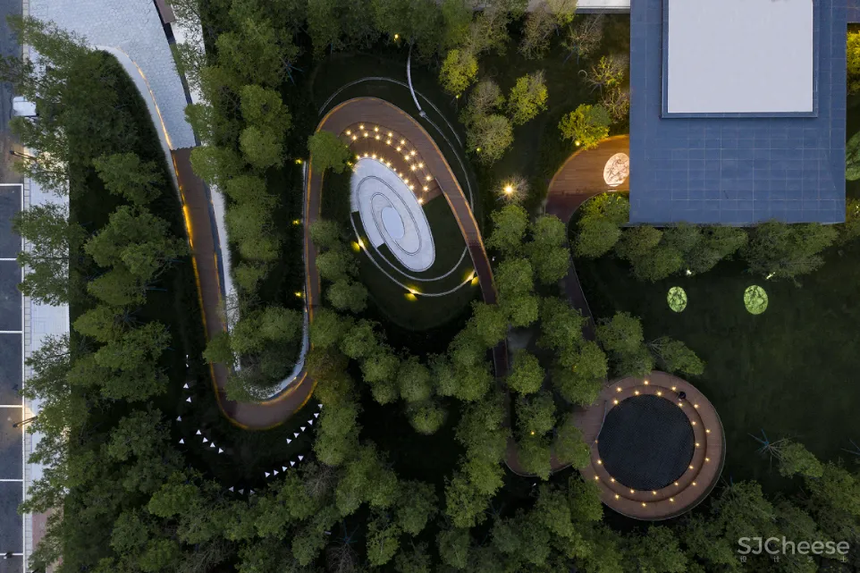 地产界“黑马” 看郑州如何引领中原豪宅新风向!