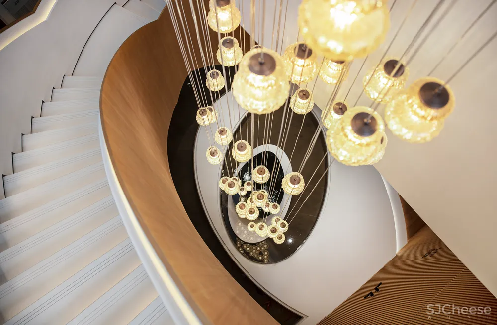 KOYI柯翊新作 | 一座城市的流动剪影