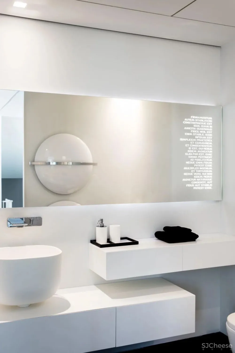 黑白内饰碰撞极简空间 Studio Svetti