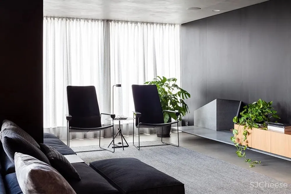 冷硬做底,温暖辅助,木条绿植一相逢,便胜却人间无数