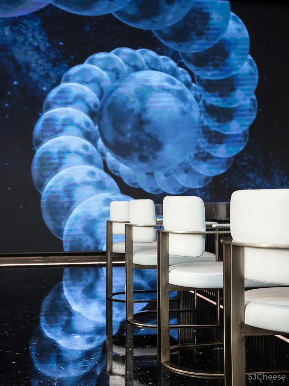 G F D 广 飞 五 十 个 月 亮