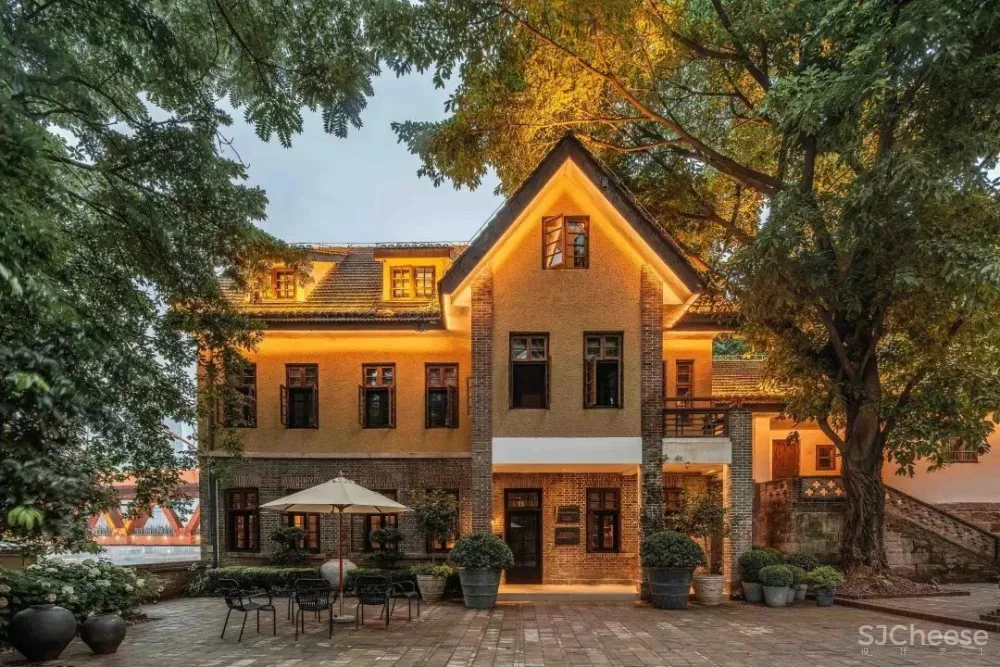 谢柯-既下山·重庆生活的复杂和冲突,都在这间院落“缴械投降”!