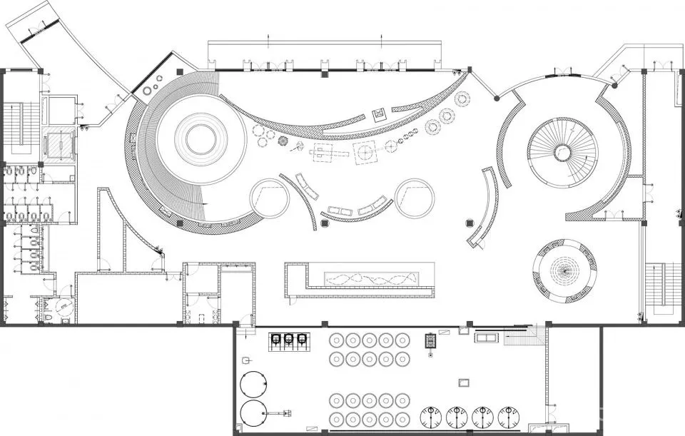 “光影”与“酒香”的交汇 石斛酒博物馆
