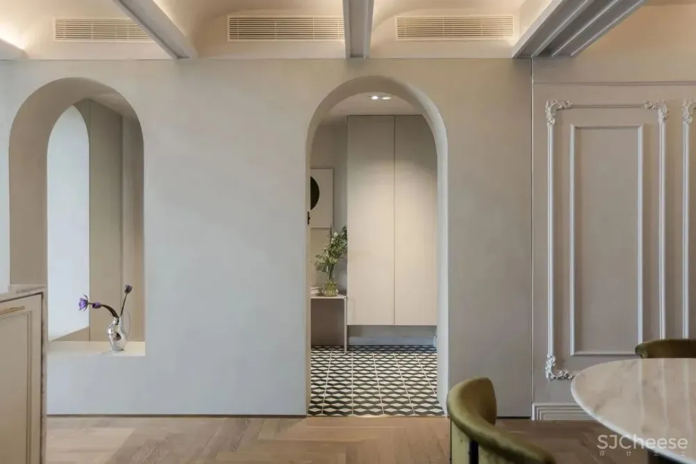 175㎡“职住一体”的家,旋转楼梯融入法式风情,装出大宅气度 吾隅设计