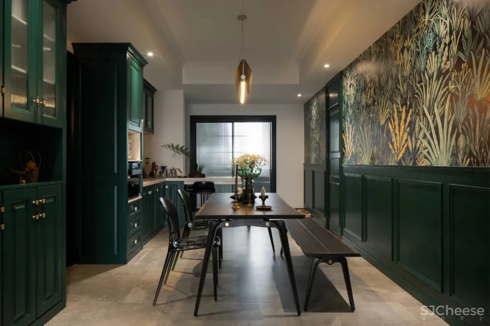 2人居的217㎡复古大宅,其中200㎡给7只猫住?