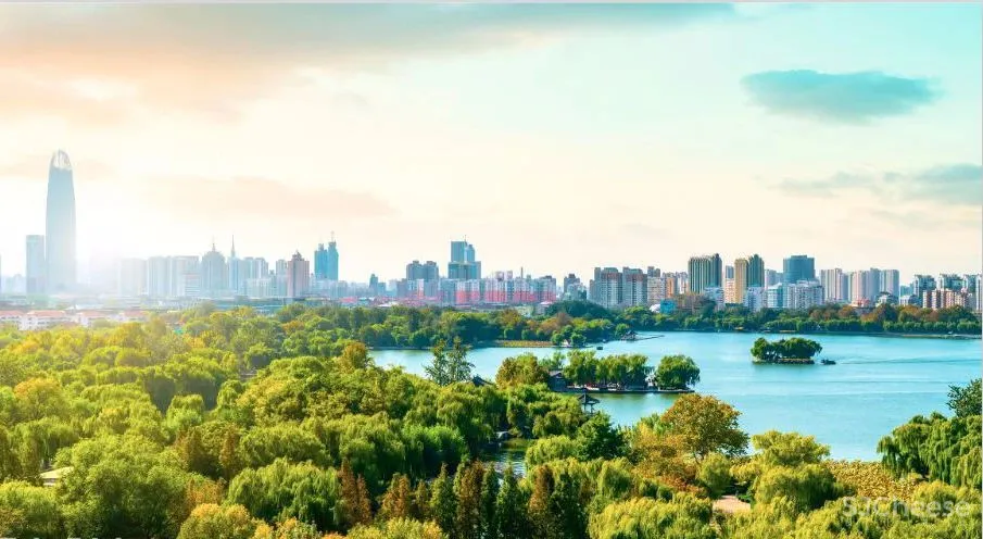 凌子达新作 山水相依,游园惊梦