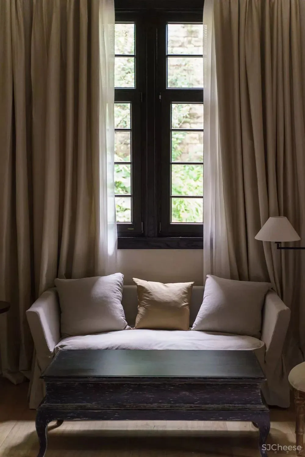 谢柯-既下山·重庆生活的复杂和冲突,都在这间院落“缴械投降”!