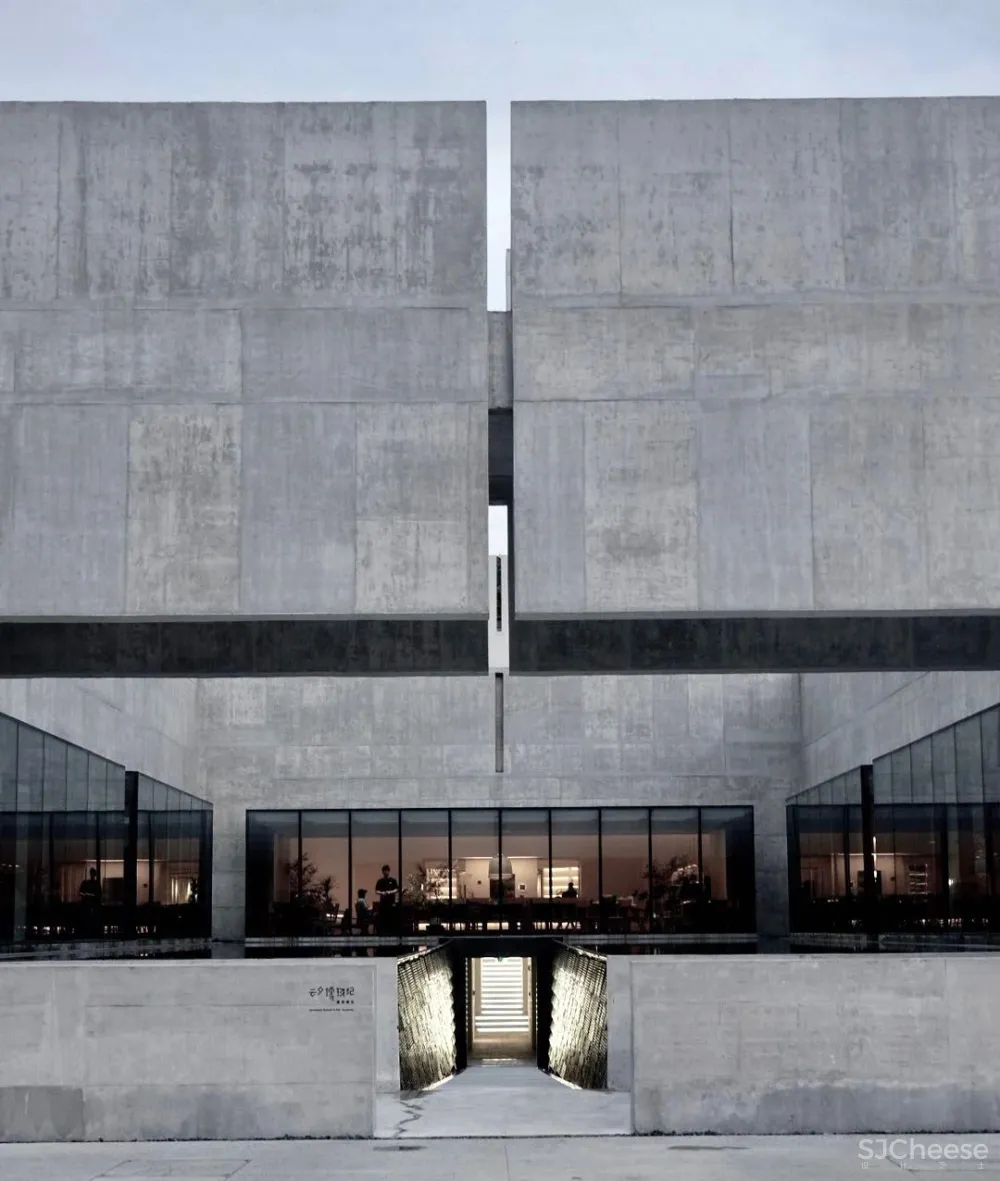 张雷新作 南京深坑酒店—矿坑石料雕琢的美学空间,是酒店也是美术馆