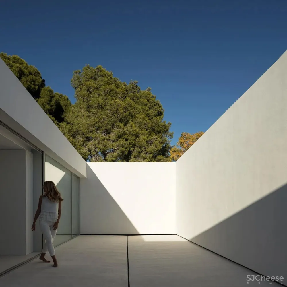 西班牙别墅，用极简成就唯美！