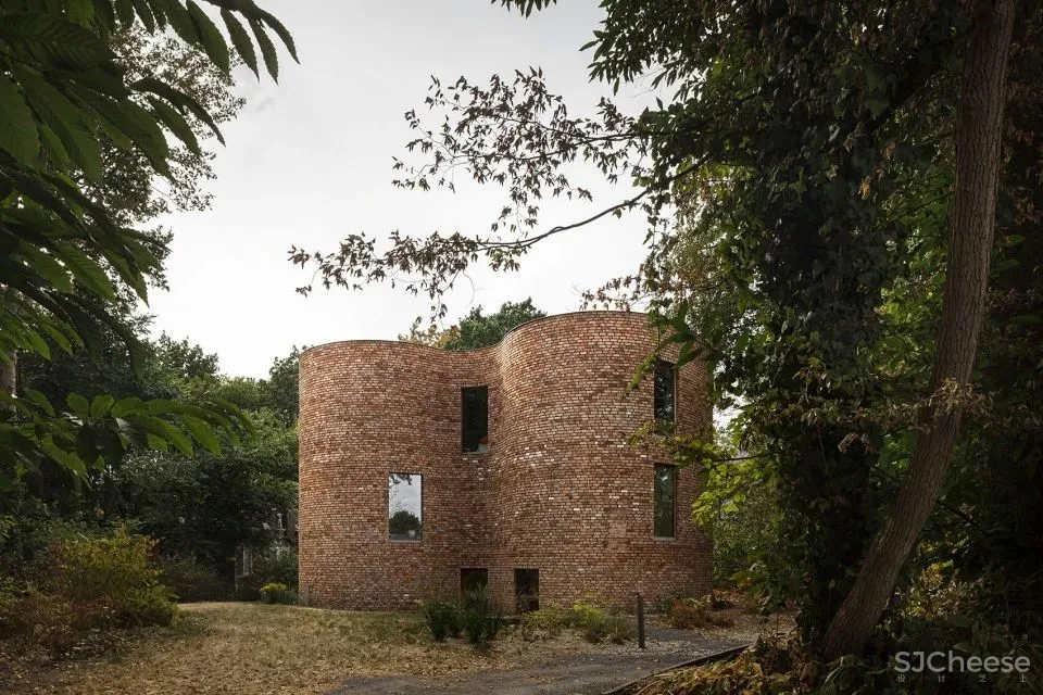 新作 再利用砖创造曲面外壳 gjG住宅 BLAF architecten