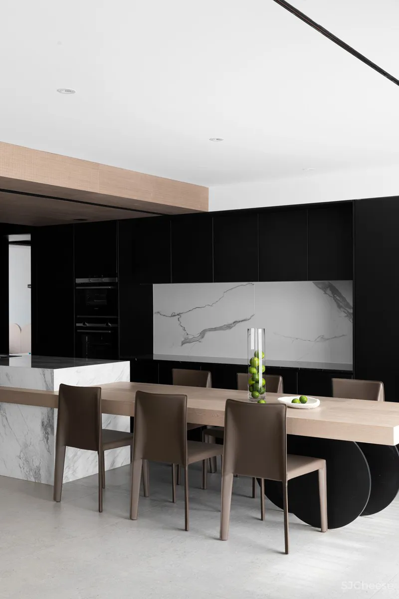 270㎡顶跃私宅,悬浮式楼梯,超有范!