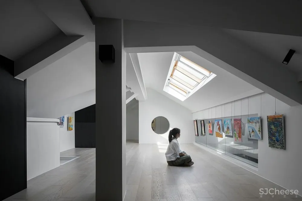 上海 780㎡ 极简别墅设计 ,黑白相映,安静优雅!