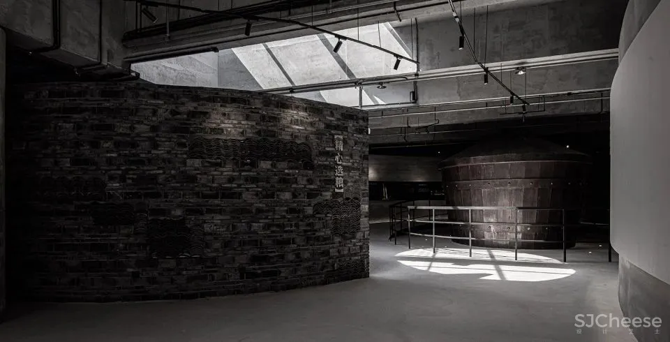 “光影”与“酒香”的交汇 石斛酒博物馆