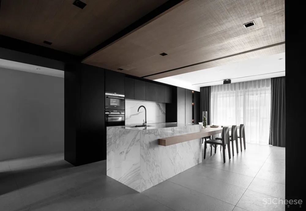 270㎡顶跃私宅,悬浮式楼梯,超有范!