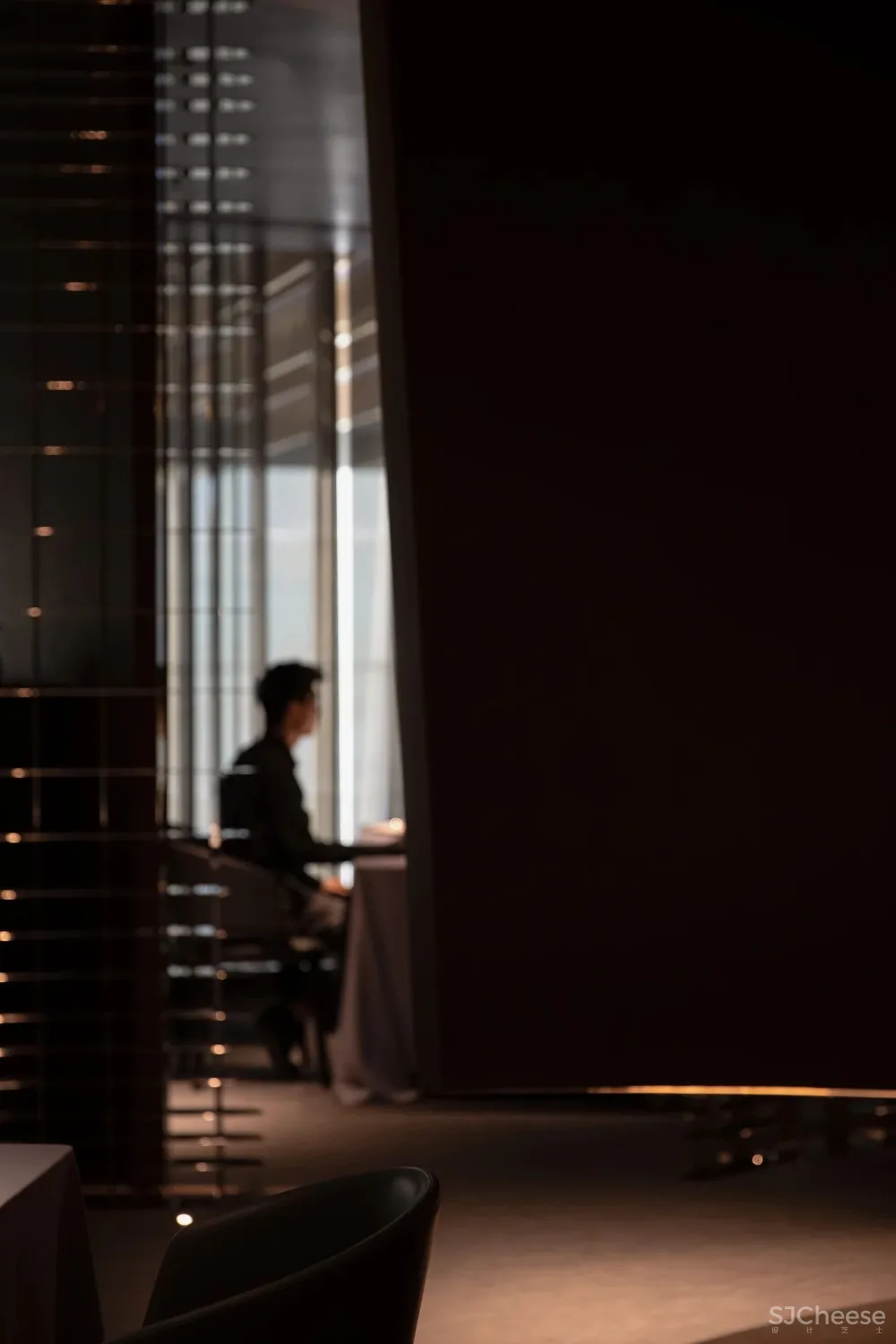 谢培河 隐藏在都市心脏的当代诗意