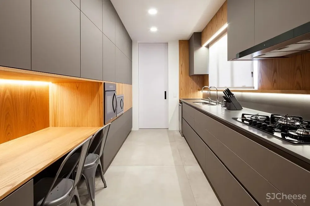 冷硬做底,温暖辅助,木条绿植一相逢,便胜却人间无数